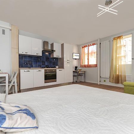 Blue Lagon Five Stars Holiday House Ницца Экстерьер фото