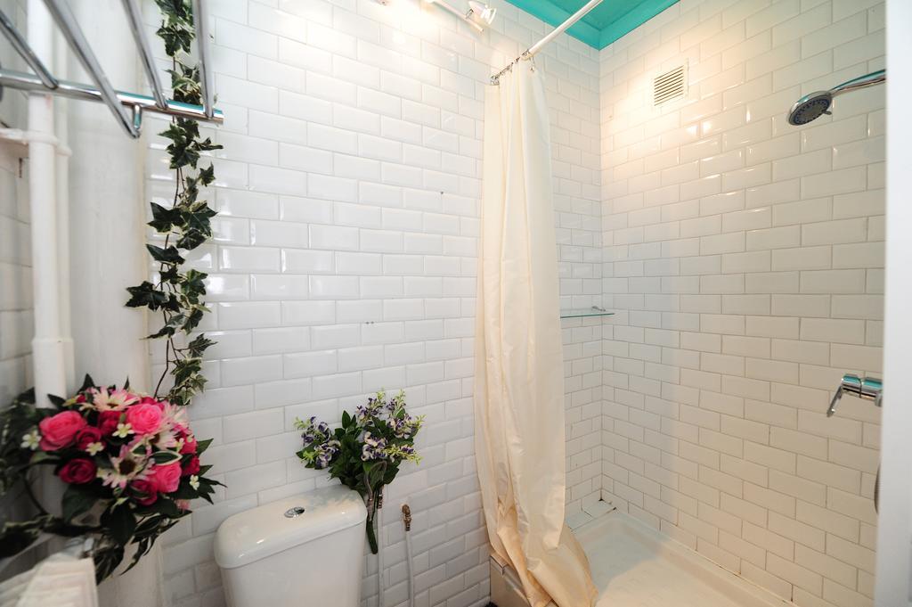 Blue Lagon Five Stars Holiday House Ницца Экстерьер фото